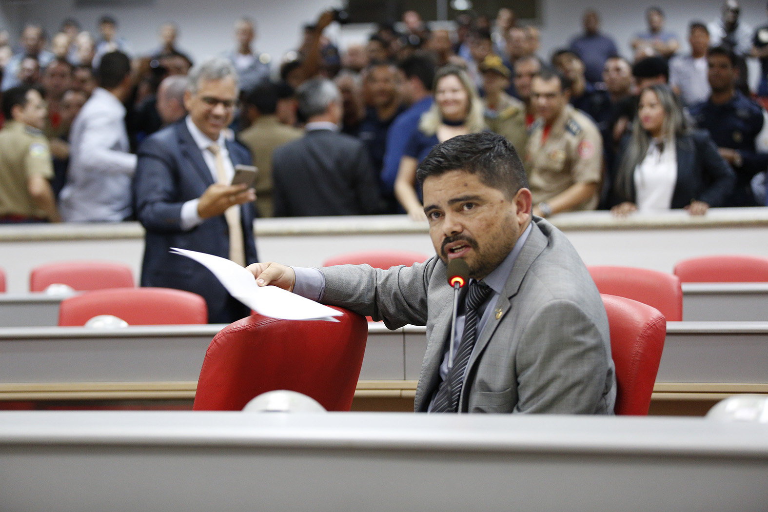 JESUÍNO BOABAID REQUER CÓPIAS DE MENSAGENS DO PODER EXECUTIVO - News Rondônia