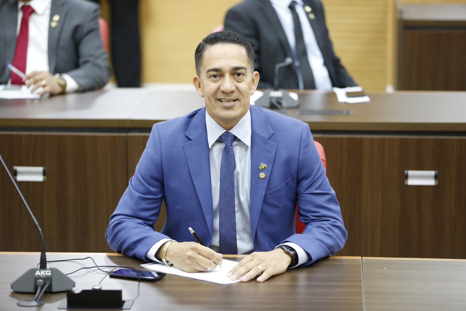PIMENTA BUENO: Deputado Eyder Brasil reforça compromisso com a educação - News Rondônia