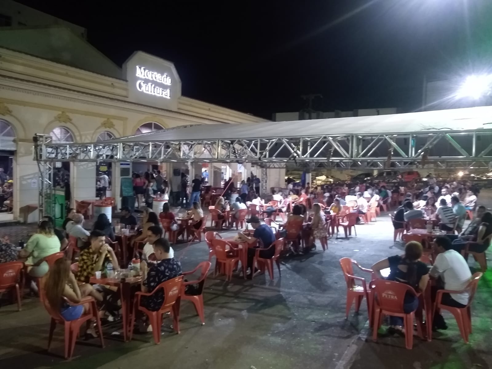 SHOWS GRÁTIS - Grupo 'Di Pretto' é atração do evento 'Samba e Churrasco' no almoço promocional do Mercado Cultural - News Rondônia