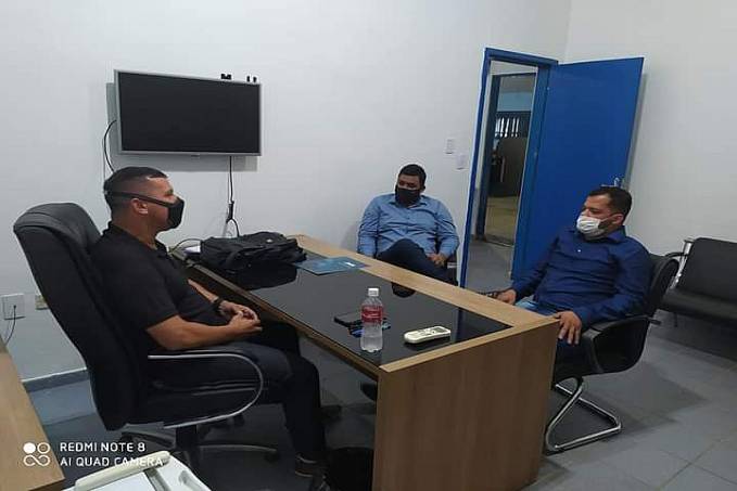Vereador Edevaldo Neves visita SEMTRAN para tratar sobre demandas do transporte público - News Rondônia