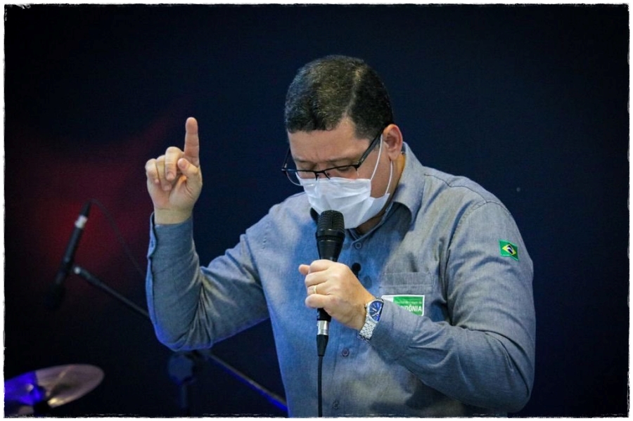 Após o 'Tchau poeira, Marcos Rocha quer o 'Tchau pontes de Madeira' no estado - News Rondônia