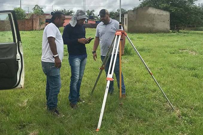REGULARIZAÇÃO FUNDIÁRIA - Prefeitura faz georreferenciamento na Agrovila Rio Verde - News Rondônia