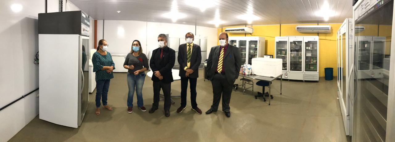 Vereadores visitam obras de câmara fria de armazenamento das vacinas da Covid-19 - News Rondônia
