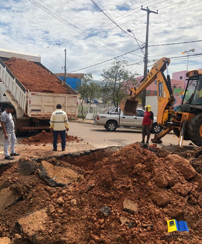 PORTO VELHO: SEMISB SUBSTITUI TUBULAÇÃO DA RUA BRASÍLIA - News Rondônia