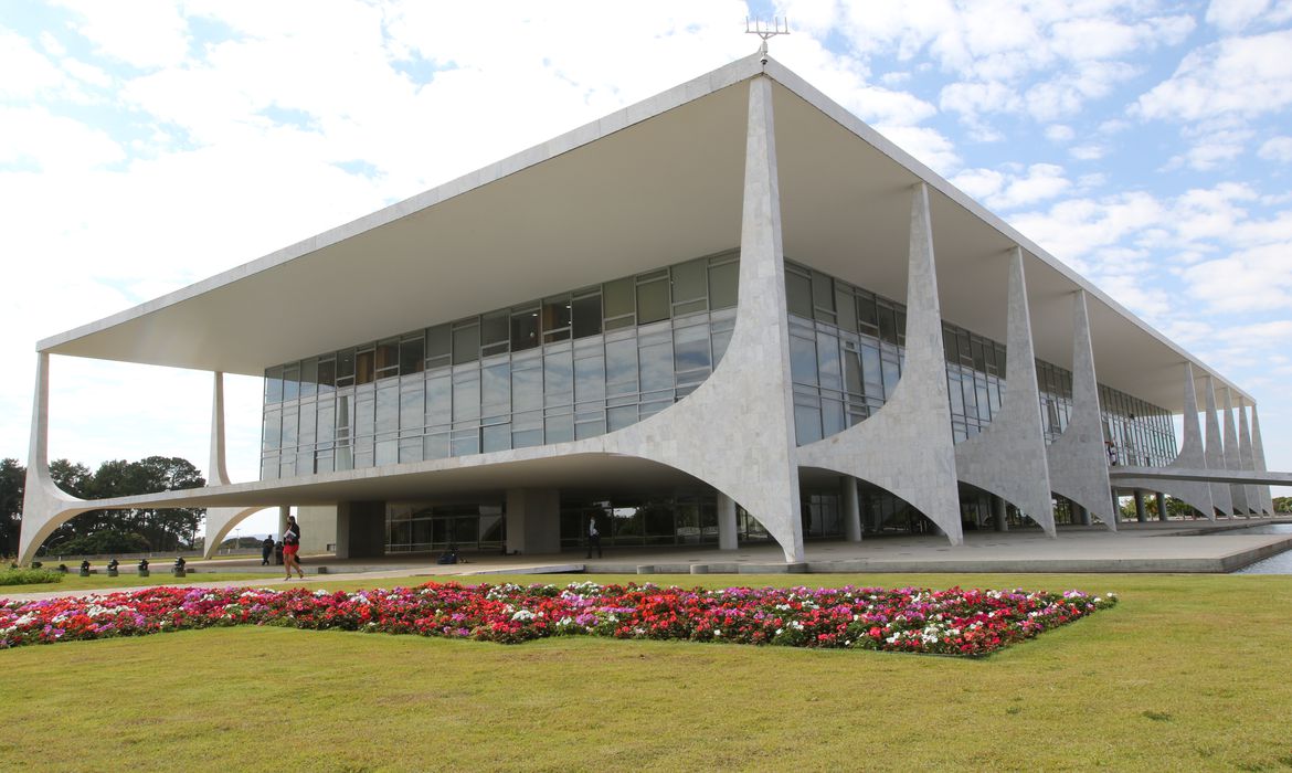 Presidente veta fundo eleitoral de R$ 5,7 bilhões para 2022 - News Rondônia