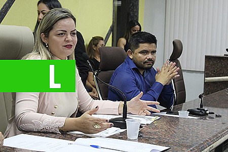 MEDALHA RUI BARBOSA - VEREADORA ADA DANTAS ENTREGA COMENDA PARA ALUNOS DESTAQUES EM ESCOLAS MUNICIPAIS - News Rondônia