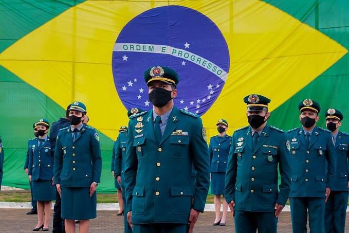 SEGURANÇA PÚBLICA - Governo de Rondônia forma oficiais superiores e entrega viaturas para transporte de cães às forças policiais do Estado - News Rondônia