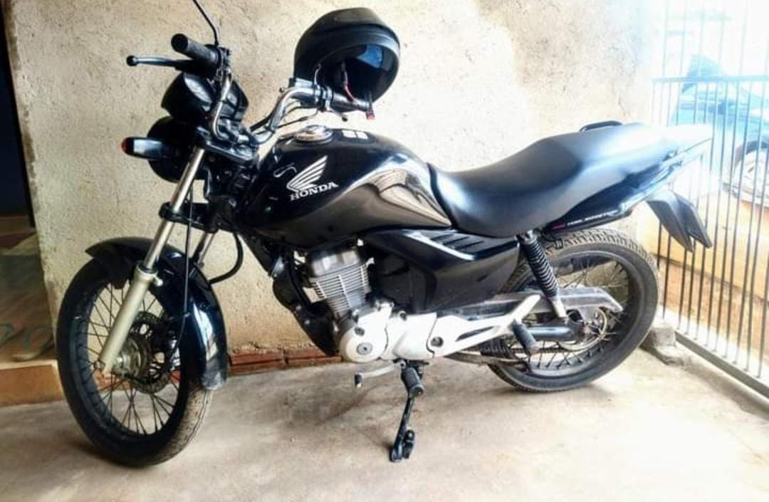 NA MADRUGADA: Bandidos furtam motocicleta em garagem de residência na zona leste - News Rondônia