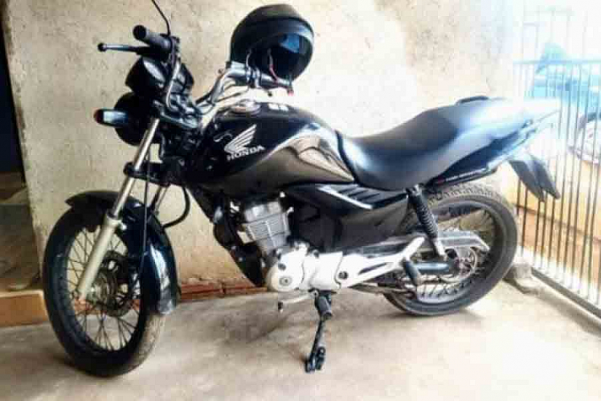 NA MADRUGADA: Bandidos furtam motocicleta em garagem de residência na zona leste - News Rondônia