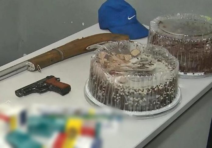 CRIMINOSOS INVADEM FESTA DE ANIVERSÁRIO NO ACRE, RENDEM CONVIDADOS E ROUBAM BOLO - News Rondônia