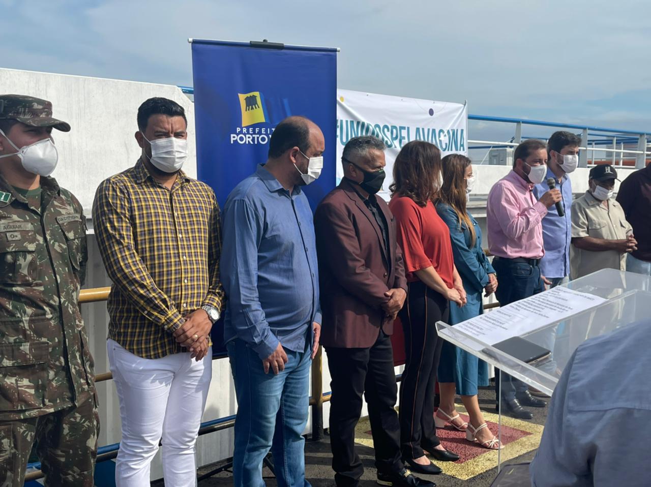 Vereador Carlos Damaceno comemora a saída do barco saúde - News Rondônia