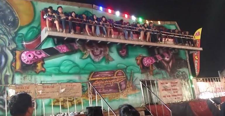 BARRA METÁLICA SOLTA E CRIANÇAS SÃO ARREMESSADAS DE BRINQUEDO EM PARQUE DE DIVERSÕES (VÍDEO) - News Rondônia