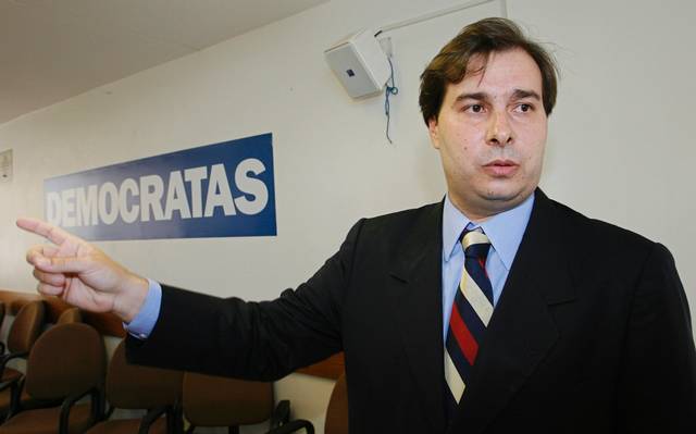 Maia tenta caducar MP das transmissões, mas apoio de clubes trava ideia - News Rondônia
