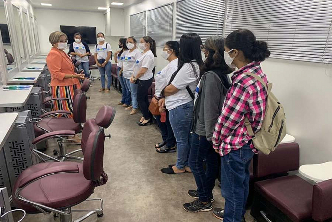 OPORTUNIDADE - Cursos do projeto `Educação sobre Rodas´ iniciam em Vilhena; município é o terceiro a receber a escola itinerante - News Rondônia