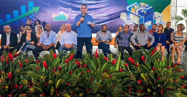 COM RESULTADOS INÉDITOS NA EDUCAÇÃO, GOVERNADOR MARCOS ROCHA ABRE ANO LETIVO EM JI-PARANÁ - News Rondônia