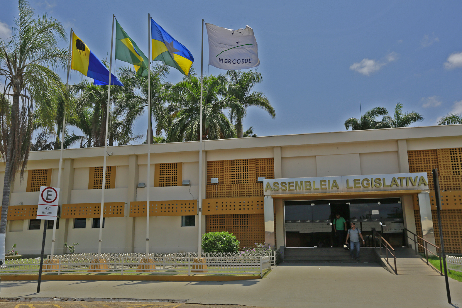 SESSÃO SOLENE PARA HOMENAGENS DE MÉRITO LEGISLATIVO E DE VOTOS DE LOUVOR - News Rondônia