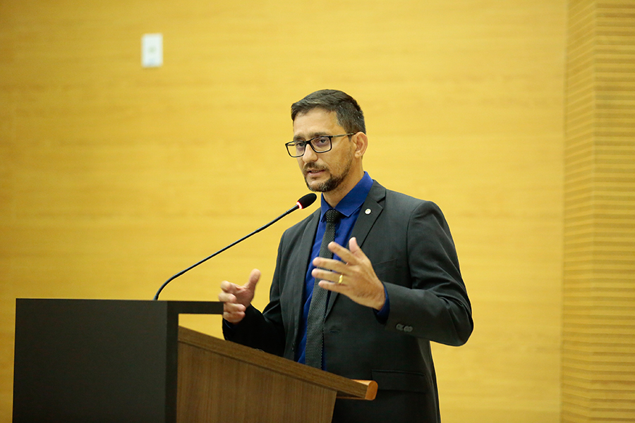 REFORMA DA PREVIDÊNCIA  Deputado Anderson votou contra lei que aumentou alíquota dos servidores públicos para 14% não voto em nada que prejudique servidor - News Rondônia