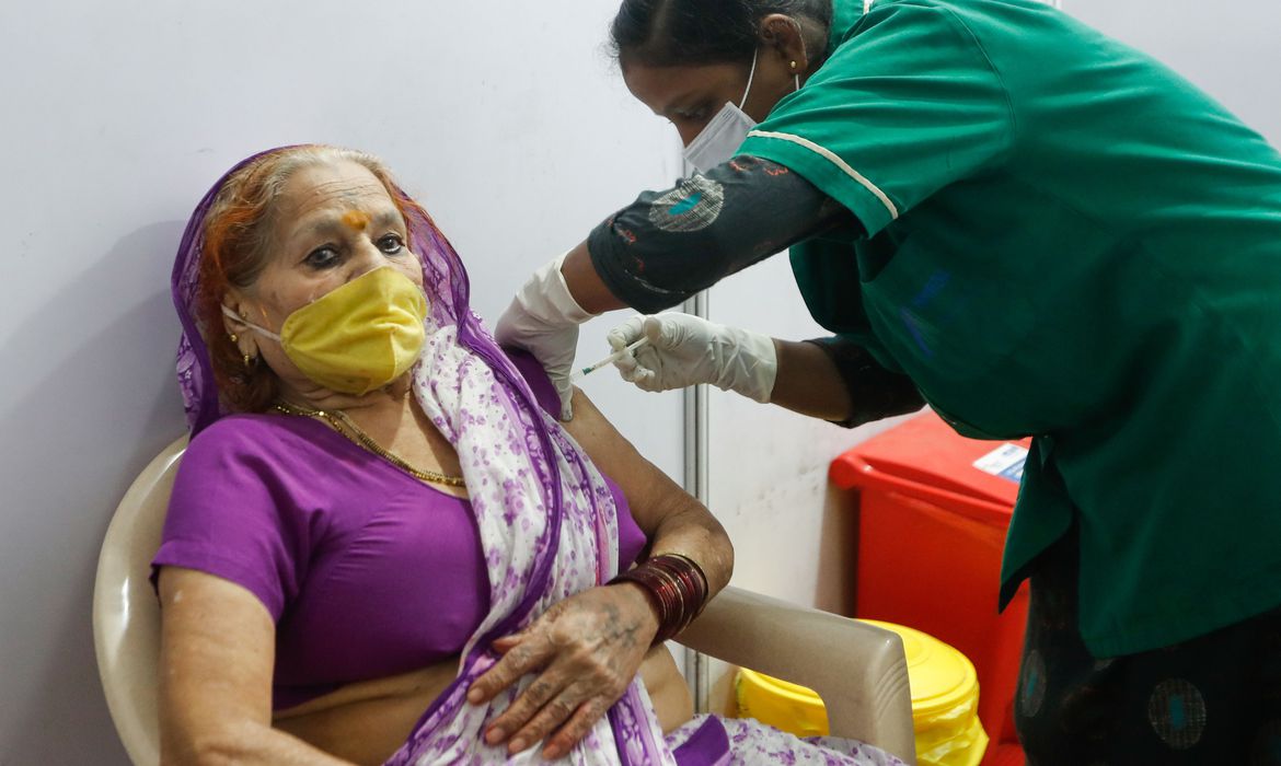 Covid-19: Índia registra menos de 300 mil casos pela 1ª vez em 25 dias - News Rondônia