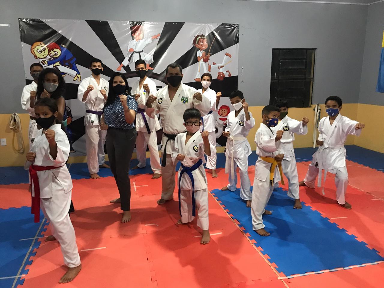 Cristiane Lopes visitou o clube Shotokan e se comprometeu em apoiar e ampliar as ações da socialização através do esporte - News Rondônia