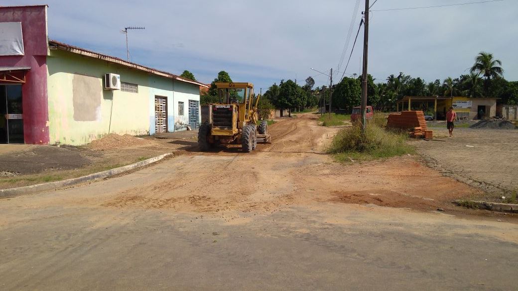 PREFEITURA DE JARU INTENSIFICA RECUPERAÇÃO DE RUAS EM TARILÂNDIA - News Rondônia