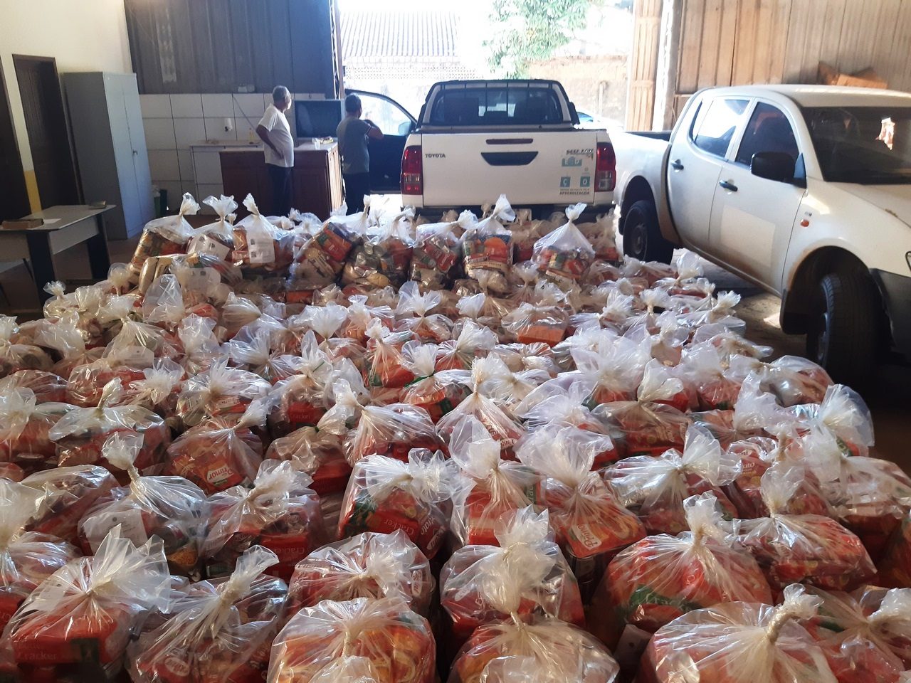 MERENDA - Estudantes de Guajará-Mirim e Nova Mamoré são atendidos com kits alimentação - News Rondônia