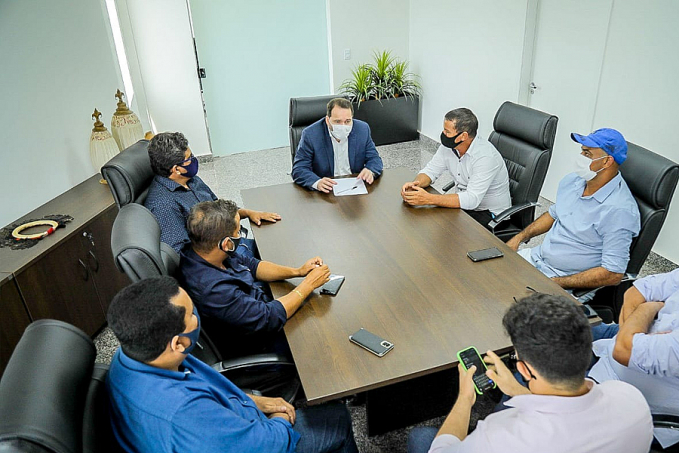 Convênio de R$ 300 mil para melhorias nas estradas vicinais de Theobroma é assinado - News Rondônia