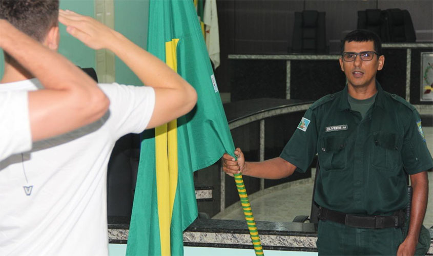CORONAVÍRUS: CERIMÔNIA DE JURAMENTO À BANDEIRA E DISPENSA MILITAR É ADIADA EM ARIQUEMES - News Rondônia