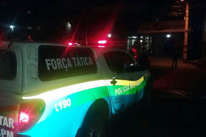 EX-PRESIDIÁRIO É EXECUTADO A TIROS NA FRENTE DE CASA NA CAPITAL - News Rondônia