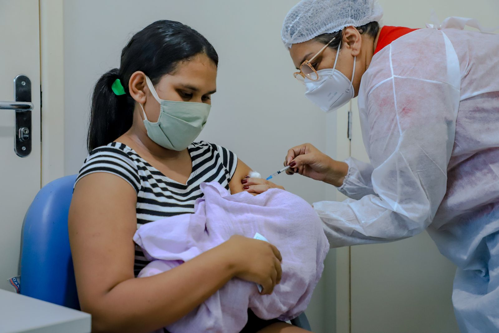 Gestantes e puérperas passam a ser vacinadas no Centro Integrado Materno Infantil em Porto Velho - News Rondônia