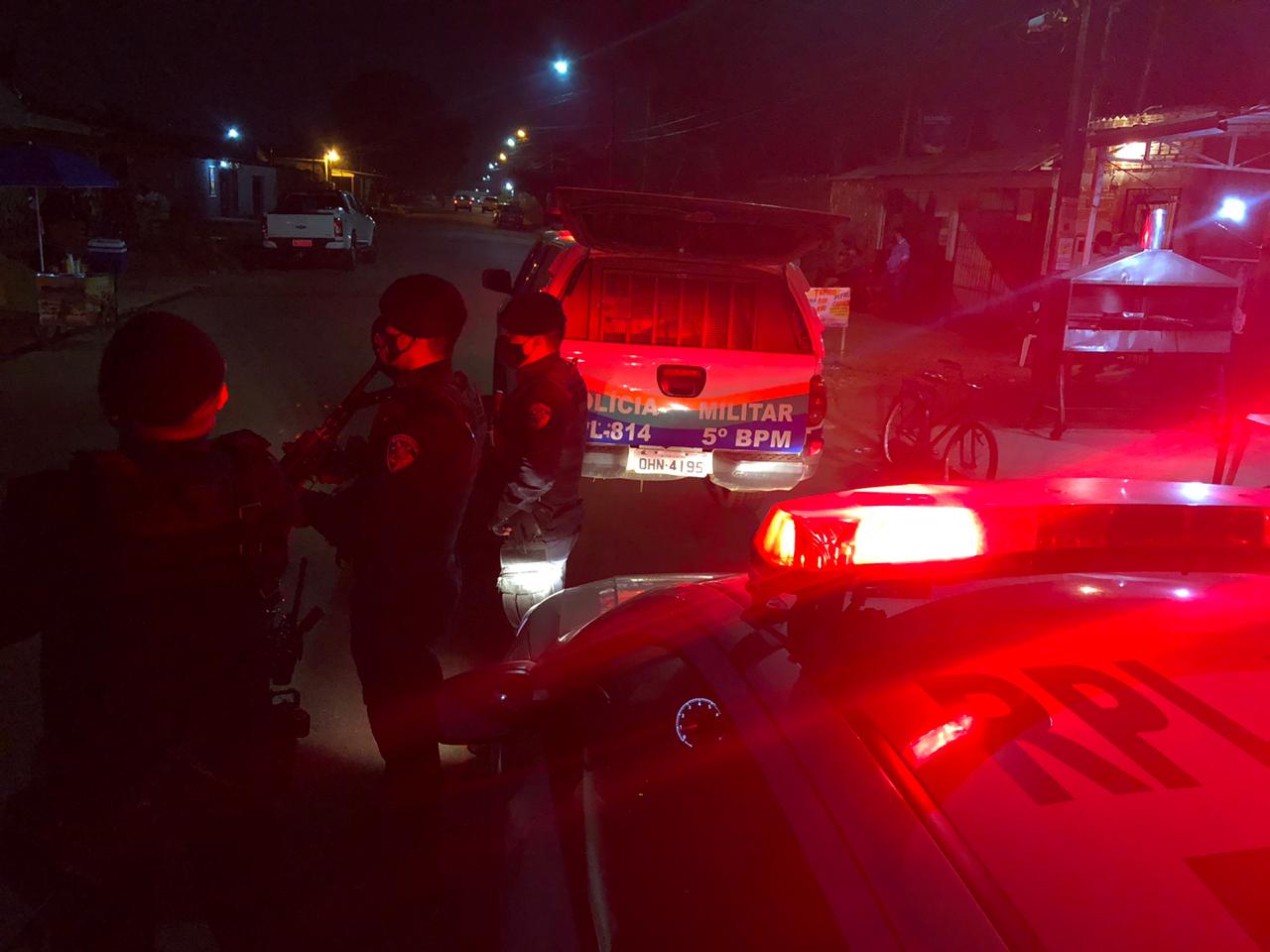 Dupla em moto efetua disparo de arma de fogo para tentar estuprar jovem na zona leste - News Rondônia