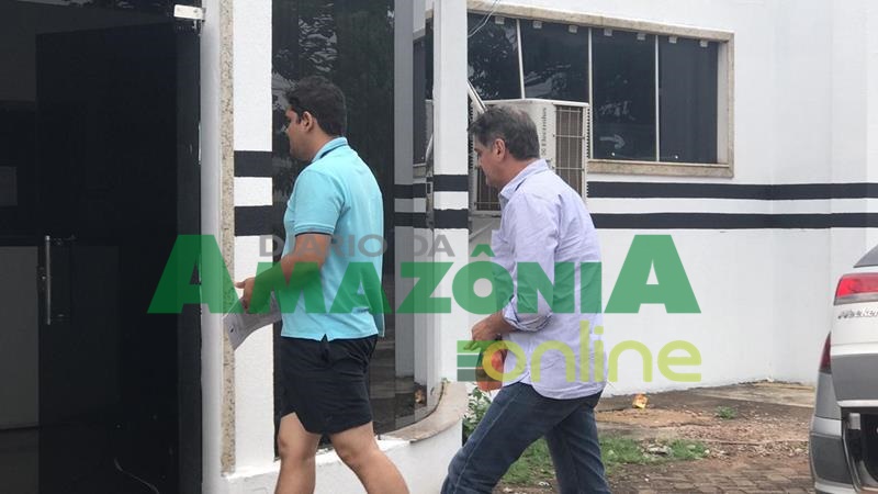 PC CUMPRE MANDATOS E PRENDE SECRETÁRIOS DA SEMTRAN E EMPRESÁRIO - News Rondônia