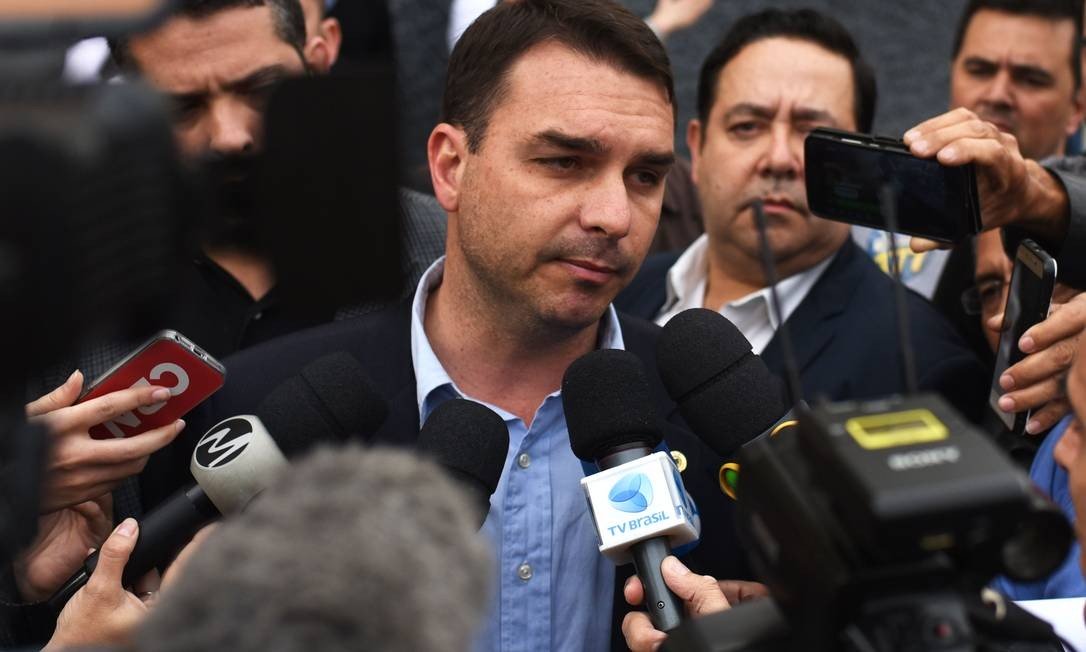 DECISÃO: JUSTIÇA DISCORDA DE NOVO PEDIDO DE ARQUIVAMENTO DE CASO FLÁVIO BOLSONARO PEDIDO POR MP - News Rondônia