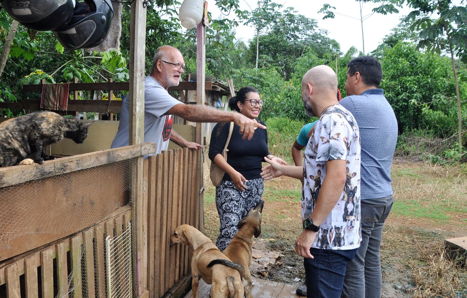 VEREADOR ALEKS PALITOT VISITA ABRIGO DE ANIMAIS - News Rondônia