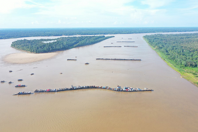 Dragas bloqueiam praticamente todo o leito do Rio Madeira no Amazonas; MPF pede a retirada imediata dos maquinários do local - News Rondônia