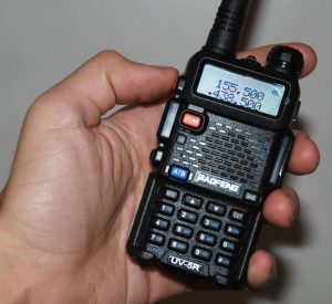 PM APREENDE RÁDIOS COMUNICADORES E CAMINHÃO CARREGADO COM MADEIRA ILEGAL EM CHUPINGUAIA - News Rondônia