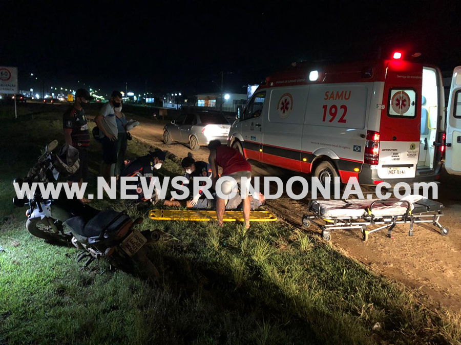 Motociclista fica lesionado após passar por dentro de buraco e sofrer queda na marginal da BR364 - News Rondônia