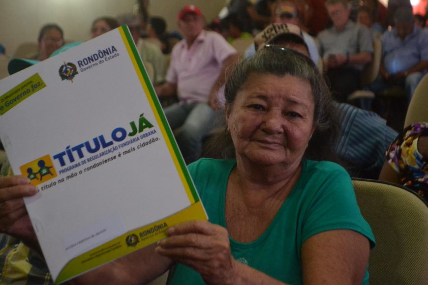 REGULARIZAÇÃO FUNDIÁRIA URBANA É REALIDADE PARA FAMÍLIAS DE BAIXA RENDA EM ESPIGÃO DO OESTE - News Rondônia