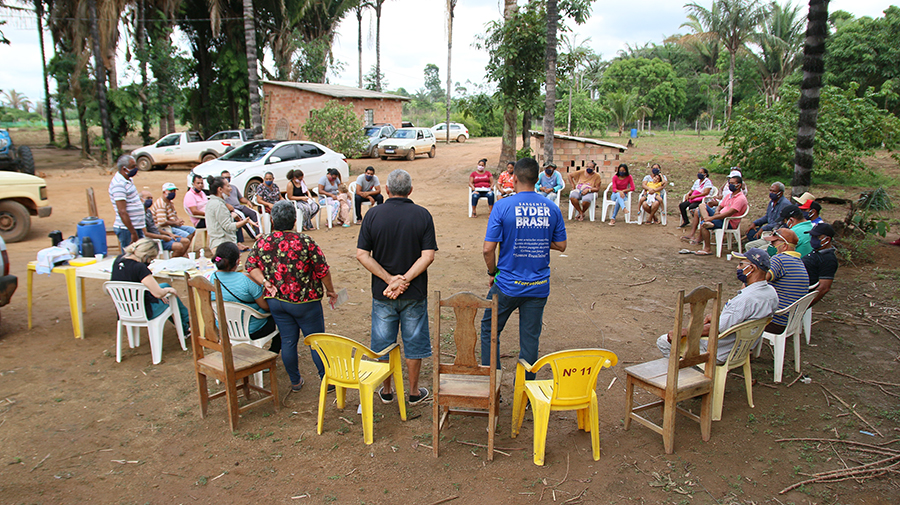 ZONA RURAL: Deputado Sargento Eyder Brasil se reúne com moradores da bacia leiteira - News Rondônia