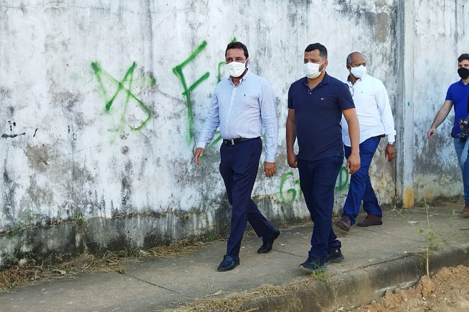 Prefeitura atende vereador Edevaldo Neves e dá inicio ao asfaltamento de diversas ruas do Bairro Costa e Silva, colocando fim a mais de 40 anos de espera - News Rondônia