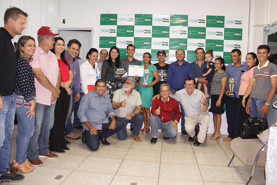 CAFEICULTOR RECEBE HOMENAGEM E AGRADECE PELO APOIO RECEBIDO - News Rondônia