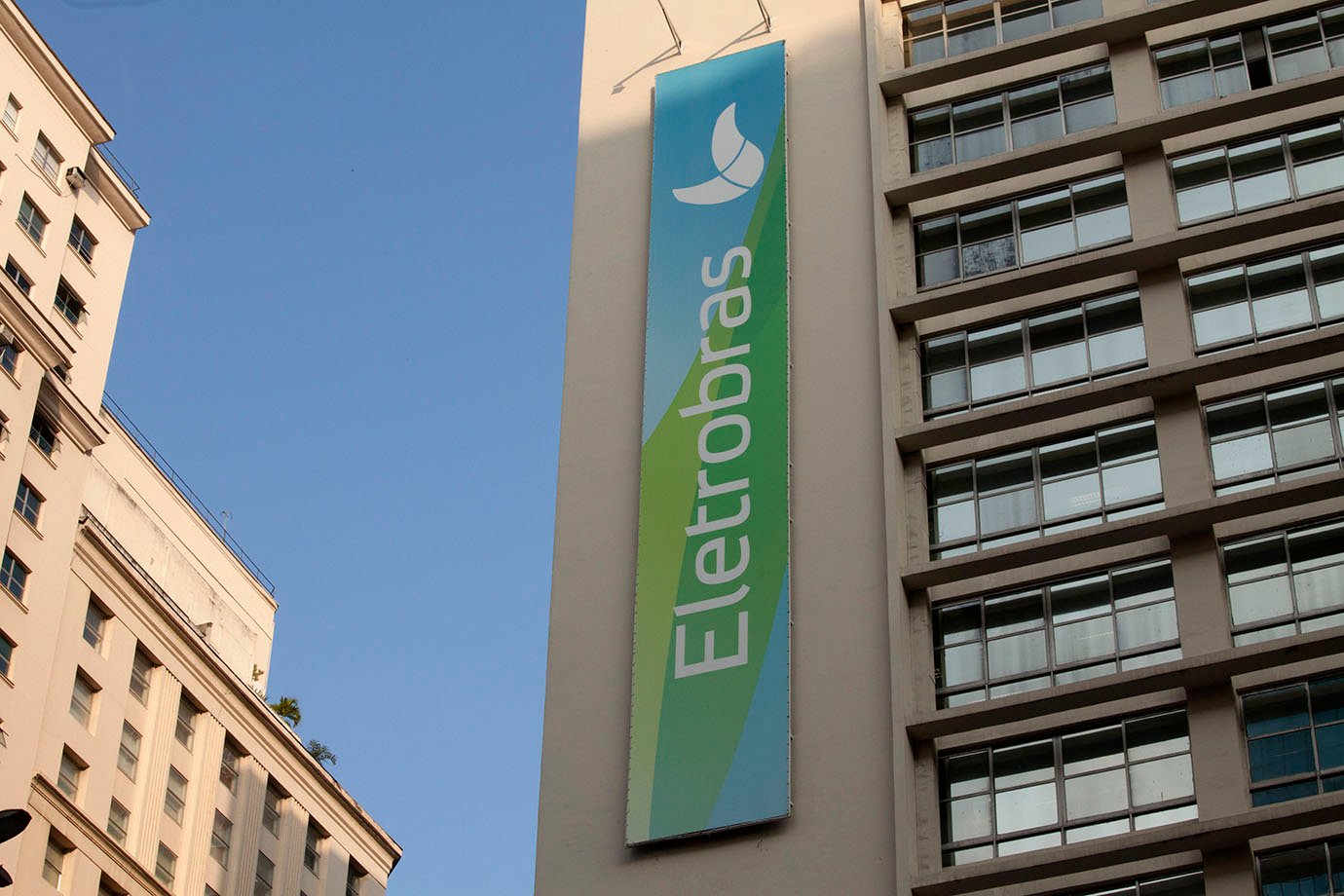 PROJETO ABRE CAMINHO PARA VENDA DE DISTRIBUIDORAS DA ELETROBRAS - News Rondônia