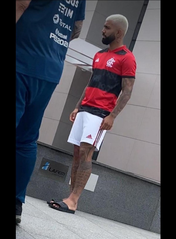 Vaza na internet suposta nova camisa do Flamengo com Gabigol de modelo - News Rondônia