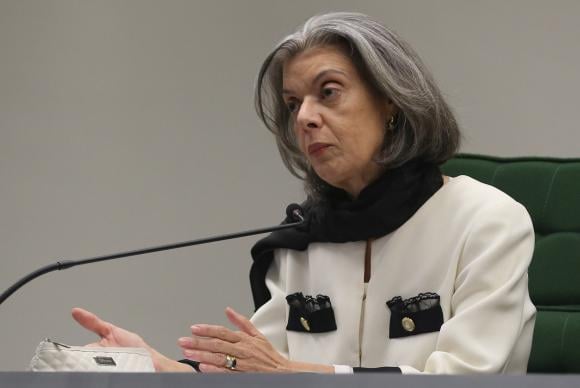CÁRMEN LÚCIA DECIDE MANTER LEILÃO DE DISTRIBUIDORAS DA ELETROBRAS - News Rondônia