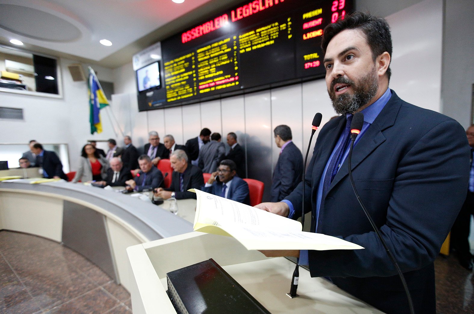 LÉO MORAES ENTREGARÁ VOTO DE LOUVOR A 39 POLICIAS MILITARES - News Rondônia