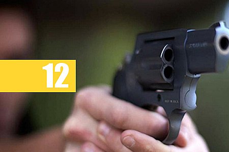 MÃE É BALEADA ENQUANTO DISTRIBUÍA DOCES DE COSME E DAMIÃO COM A FILHA - News Rondônia