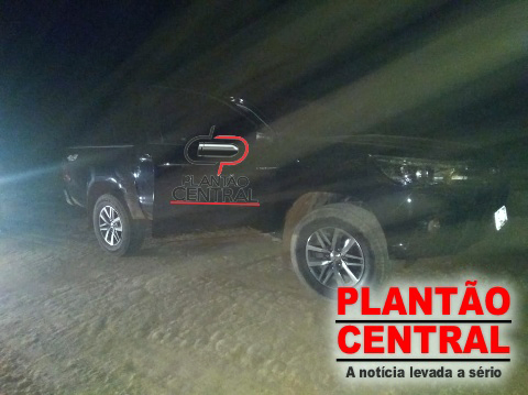 POLÍCIA MILITAR AGE RÁPIDO E RECUPERA CAMINHONETE LEVADAS POR BANDIDOS EM ASSALTO A RESIDÊNCIA EM JI-PARANÁ - News Rondônia