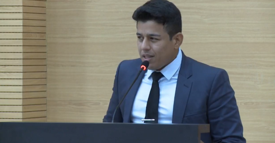 ADAILTON FÚRIA FICA FURIOSO COM SINETA QUE TOCA NA ASSEMBLEIA LEGISLATIVA E PEDE RETIRADA - News Rondônia