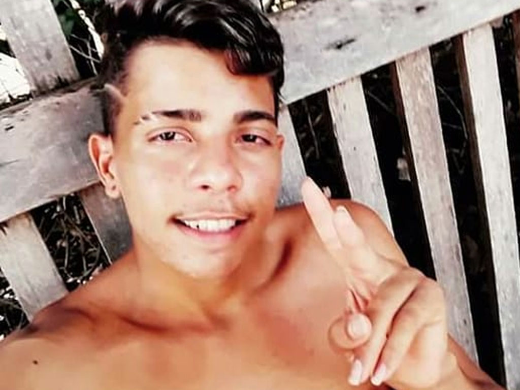 TRÊS TIROS - Jovem é assassinado em Rondônia - News Rondônia