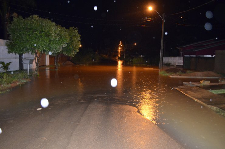 JARU: PRIMEIRA CHEIA DO ANO DO RIO MORORÓ É REGISTRADA NA MADRUGADA DESTA QUARTA FEIRA - News Rondônia