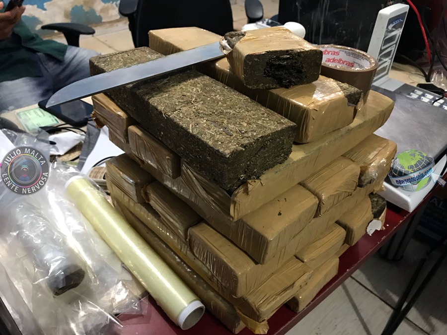 PATAMO APREENDE 20 QUILOS DE MACONHA, RECUPERA MOTO ROUBADA E LEVA OITO PESSOAS PARA A DELEGACIA - FOTOS E VÍDEO - News Rondônia